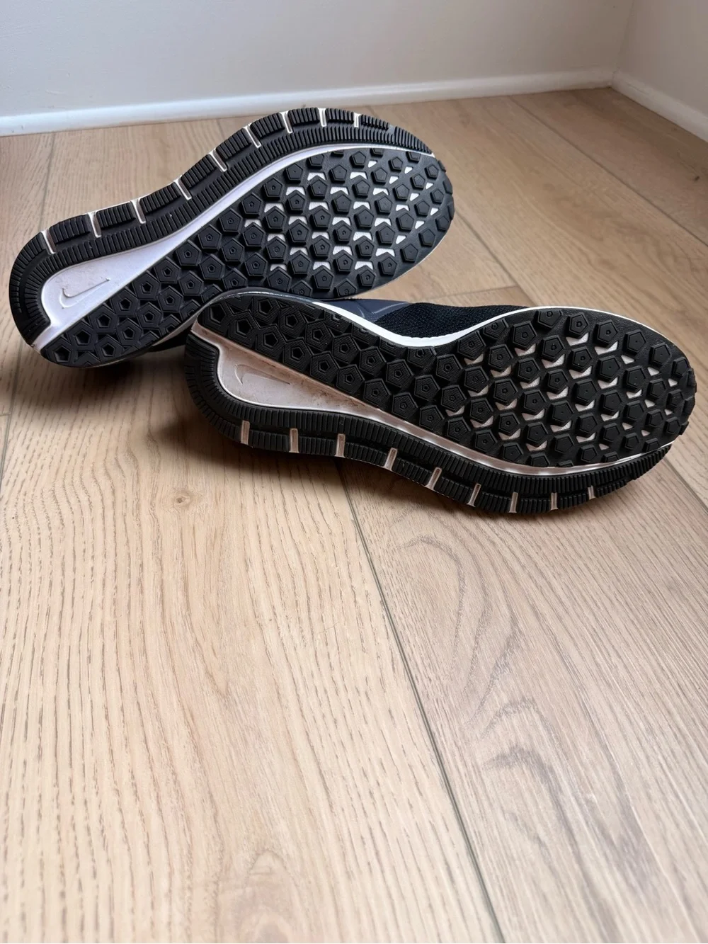 Nike Zoom Structure 22 Womens Running Shoes Size 9